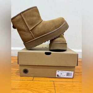 Ugg platform boot (5 kids, 7women)